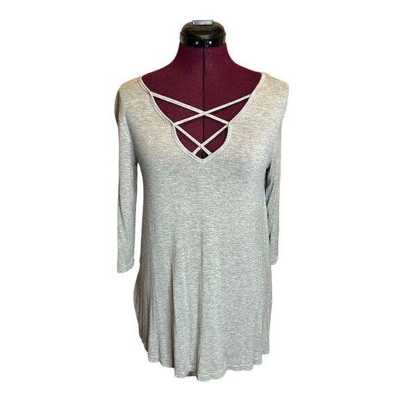 5 for $25🔥Rue21 Grey Small Criss Cross Front T-Shirt - Picture 1 of 4